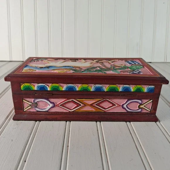 Hand Carved & Painted Wooden Trinket / Keepsake Box - Picture 2 of 10
